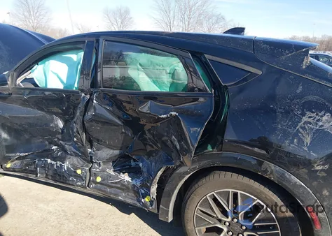 2024 Ford Mustang Mach-E Premium z USA, uszkodzony, nr VIN 3FMTK3SU3RMA53712